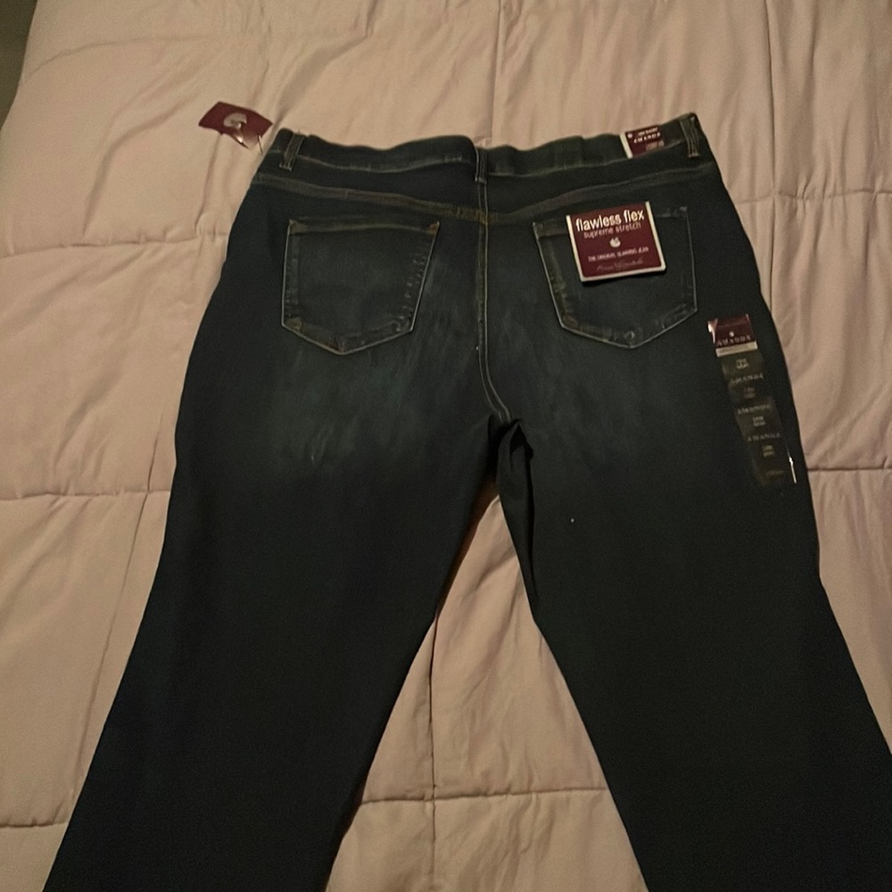 Gloria Vanderbilt jeans